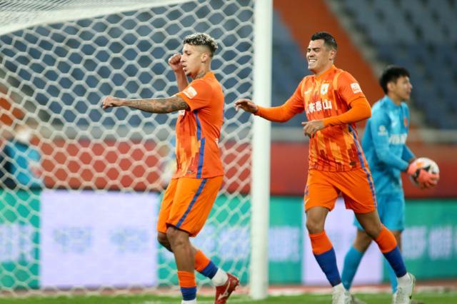 球速体育官网-【中超】克雷桑陈蒲吴兴涵5分钟3球 泰山4比0河北